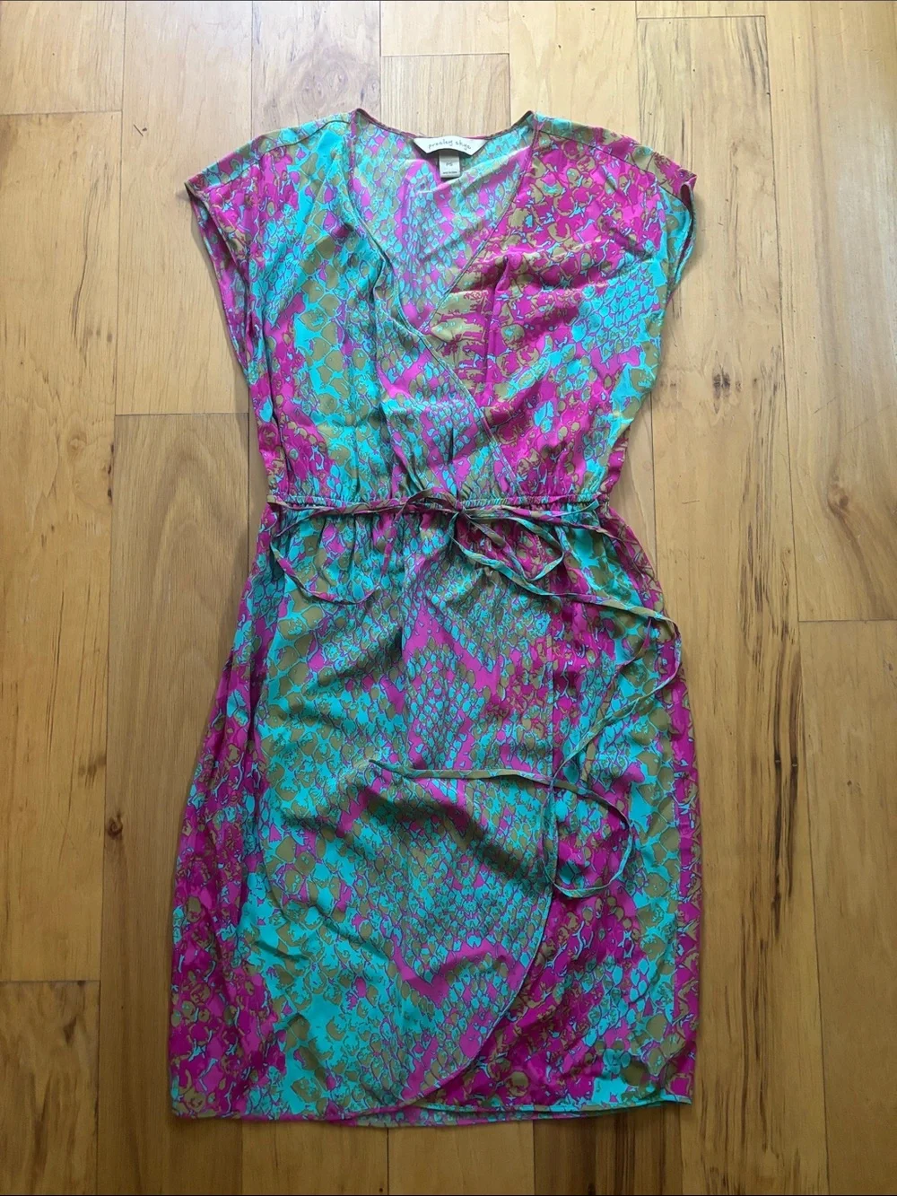Presley Skye pink and aqua snakeskin print silk wrap dress size petite small.